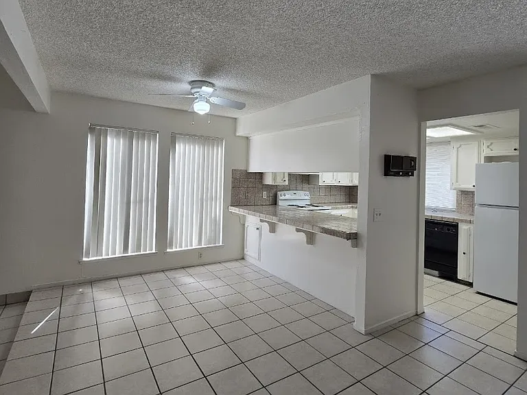 5217 E Liberty Ave #104 — Photo 4