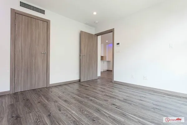 Rented by Cayenne Realty Group | media 11