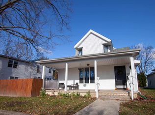 205 14th St, Winona Lake, IN 46590