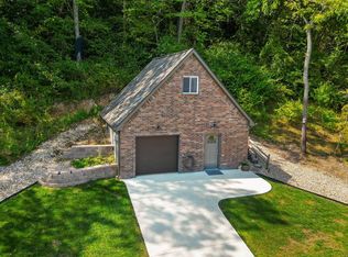 2554 Peck Rd, Pea Ridge, AR 72751