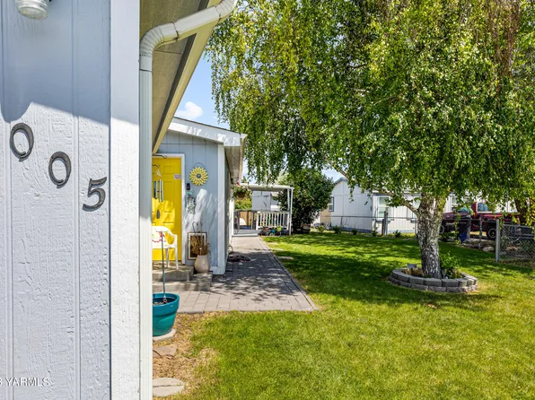 7005 Gregory Pl, Yakima, WA 98908