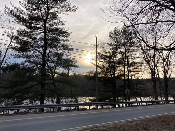 48 River Road, Buxton, ME 04093