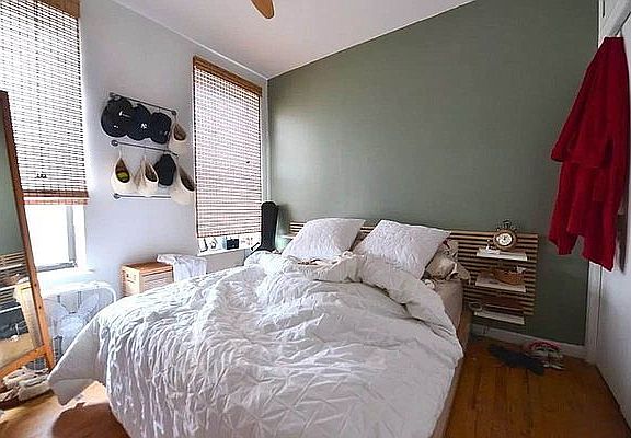 5th image of 122 Allen St #5A