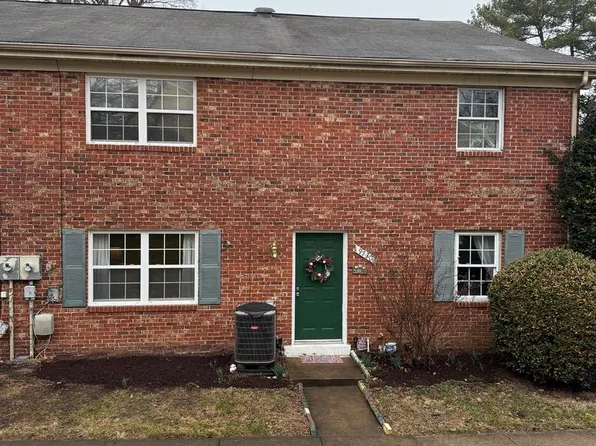 9730 Hagel Cir, Lorton, VA 22079