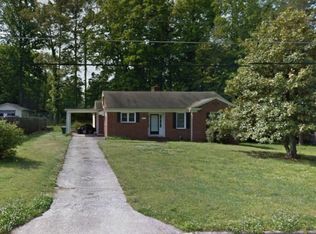 2813 Azalea Dr, Greensboro, NC 27407