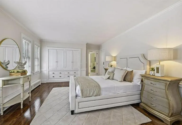 Main level - master bedroom