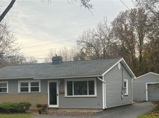 915 Donmar Ln, Youngstown, OH