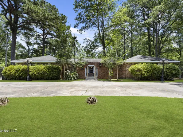 3225 Jackson Landing Rd, Picayune, MS 39466