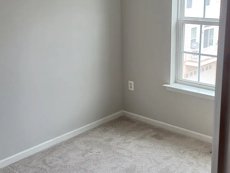 9555 Weshurst Ln — Photo 11
