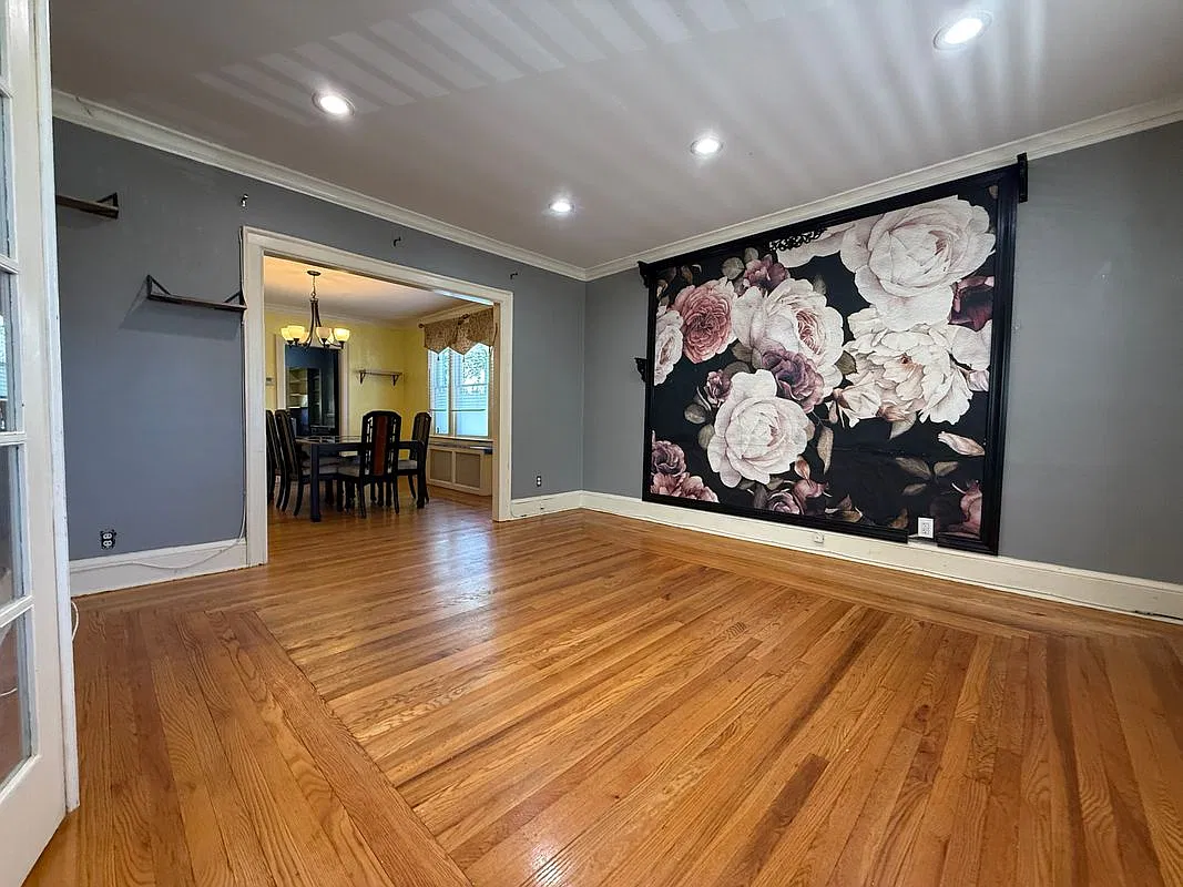 3 bed, 1.0 bath, 1680 sqft, $2,300 — Photo 3
