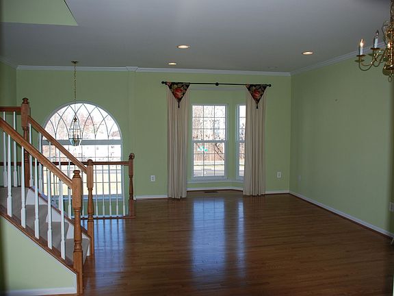 3rd image of 101 Arla Ct