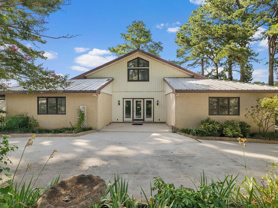 1st image of 175 Bainbridge Cir