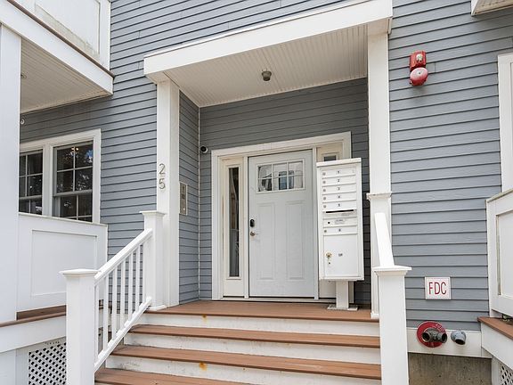 2nd image of 25 Mercer St #1