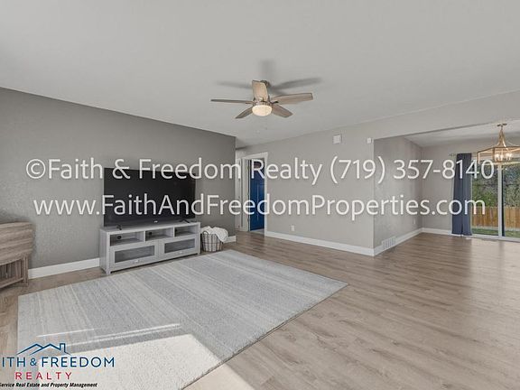 3rd image of 260 Everett Dr