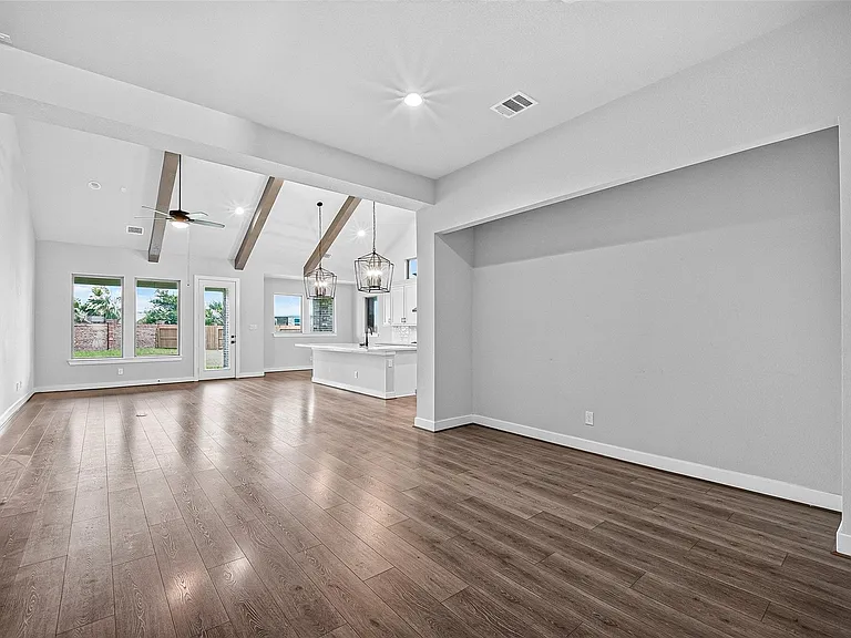2600 Golden Palms Ln — Photo 3