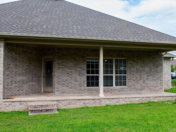 4th image of 7 Talladega Dr