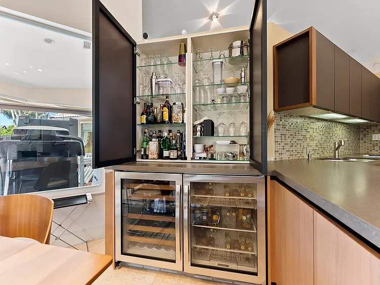2245 SW 16th Pl — Photo 14