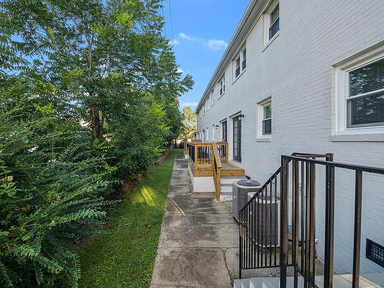803 Starling Avenue — Photo 10