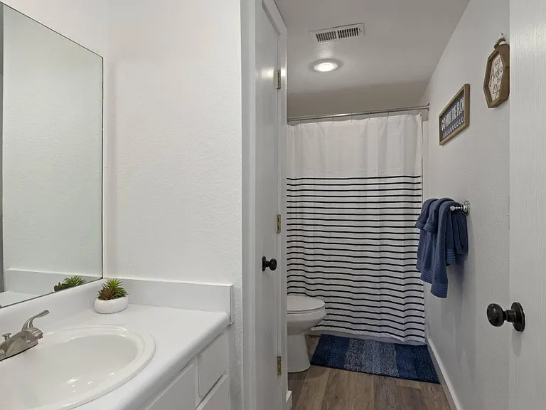 38 Lantern Bay Ln #4 — Photo 15