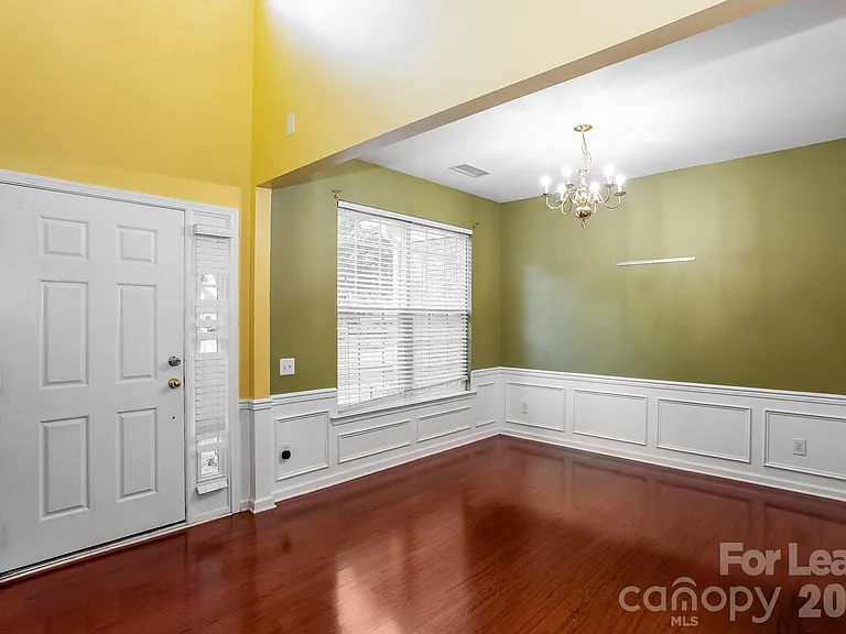 10313 Scotch Pine Cir — Photo 2