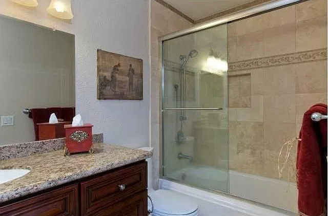 2nd Bathroom
