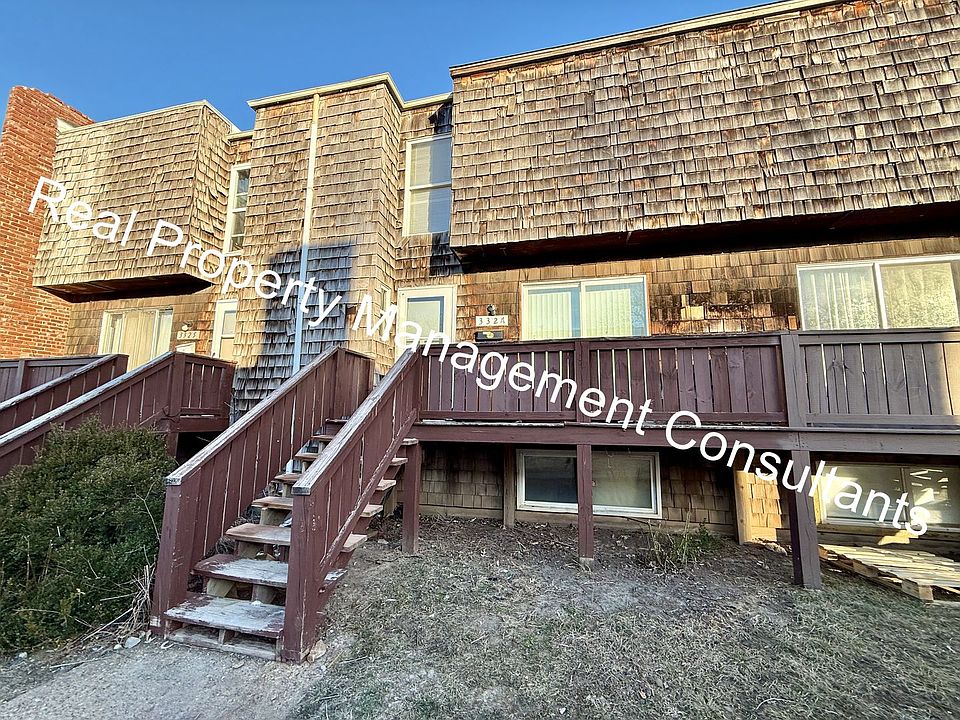 1st image of 3327 Bridge Manor Dr
