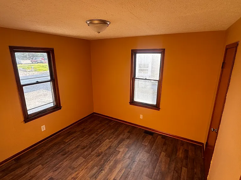 9225 E US Highway 136 — Photo 12