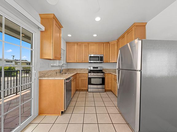 3rd image of 1813 Federal Ave APT 5