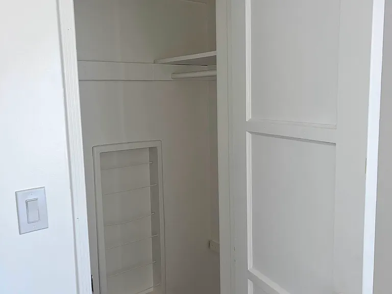 9533 Alexander Ave — Photo 8