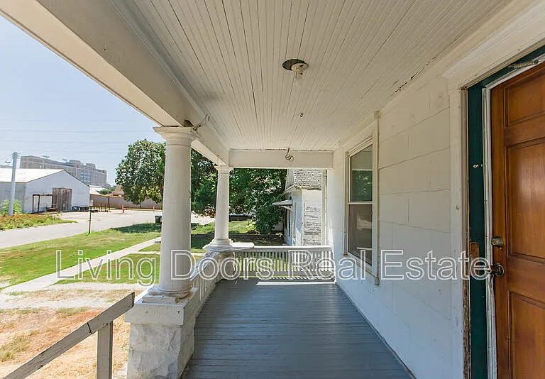 1025 N 8th St — Photo 6