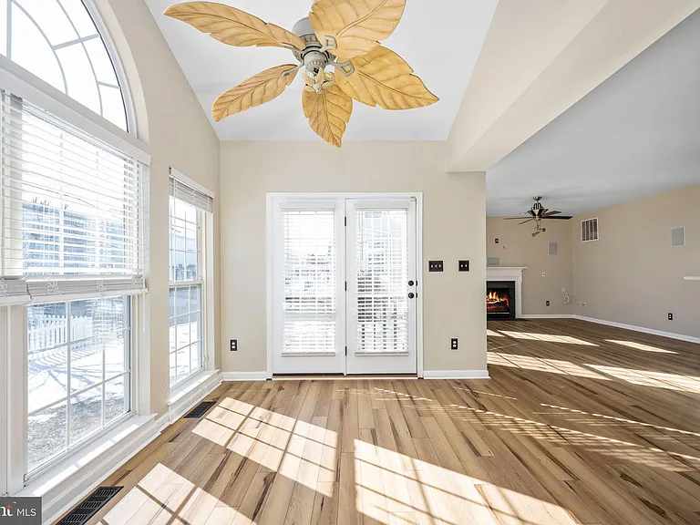 9320 Birch Cliff Dr — Photo 22