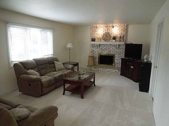 4th image of 10303 Aileen Ave