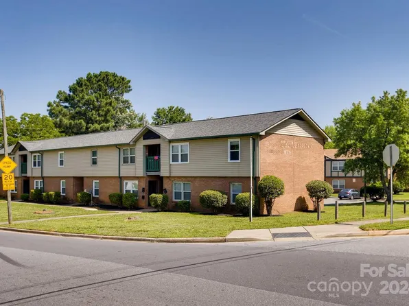2607 Cedarhurst Dr, Charlotte, NC 28269