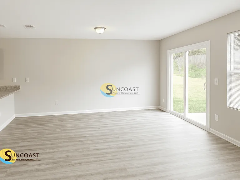 7088 Plymouth Grove Ct — Photo 5