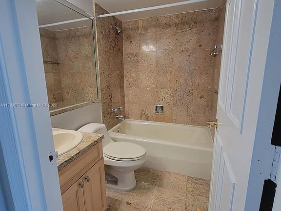5th image of 1627 Brickell Ave APT 1706