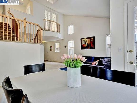 3rd image of 7803 Pineville Cir