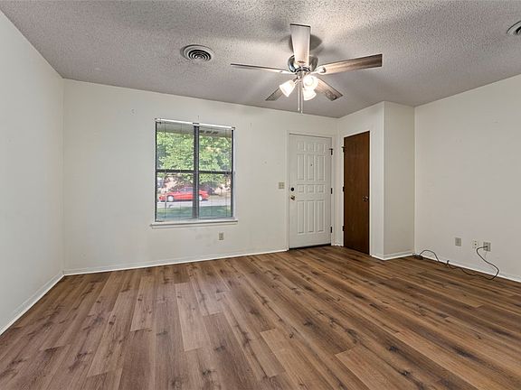 2nd image of 2809 N Sunny Ln