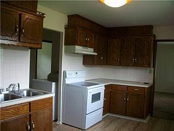 3rd image of 5022 Crisp Ave