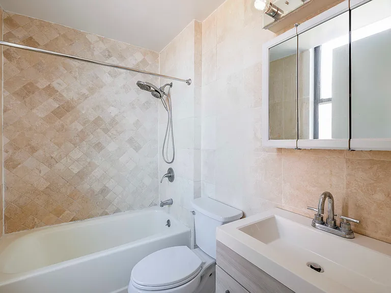 120 W 23rd St #12A — Photo 8