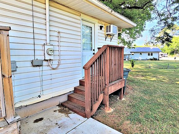 4th image of 4321 Arlington Ct NW
