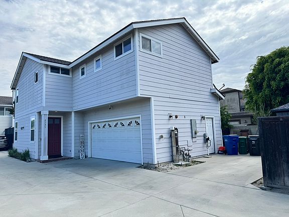 2nd image of 2335 E Poppy St
