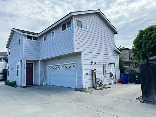 2335 E Poppy St Photo 1