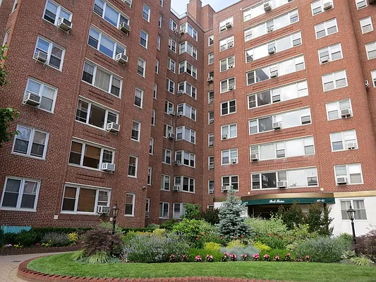 Sold by Atlantic Management Co Inc | media 7