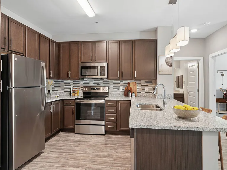 Bonavia Luxury Apartments — Photo 13