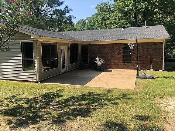 5th image of 14 Shady Wood Ln