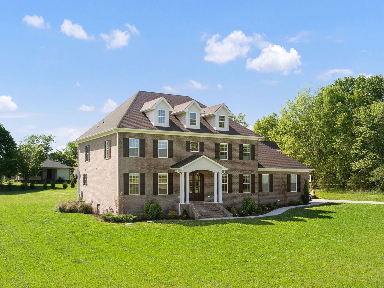 633 Neals Ln, Gallatin, TN 37066 Zillow