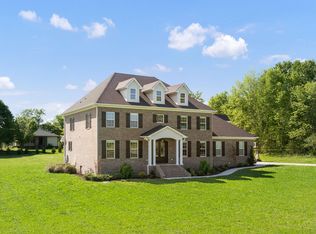 633 Neals Ln, Gallatin, TN 37066
