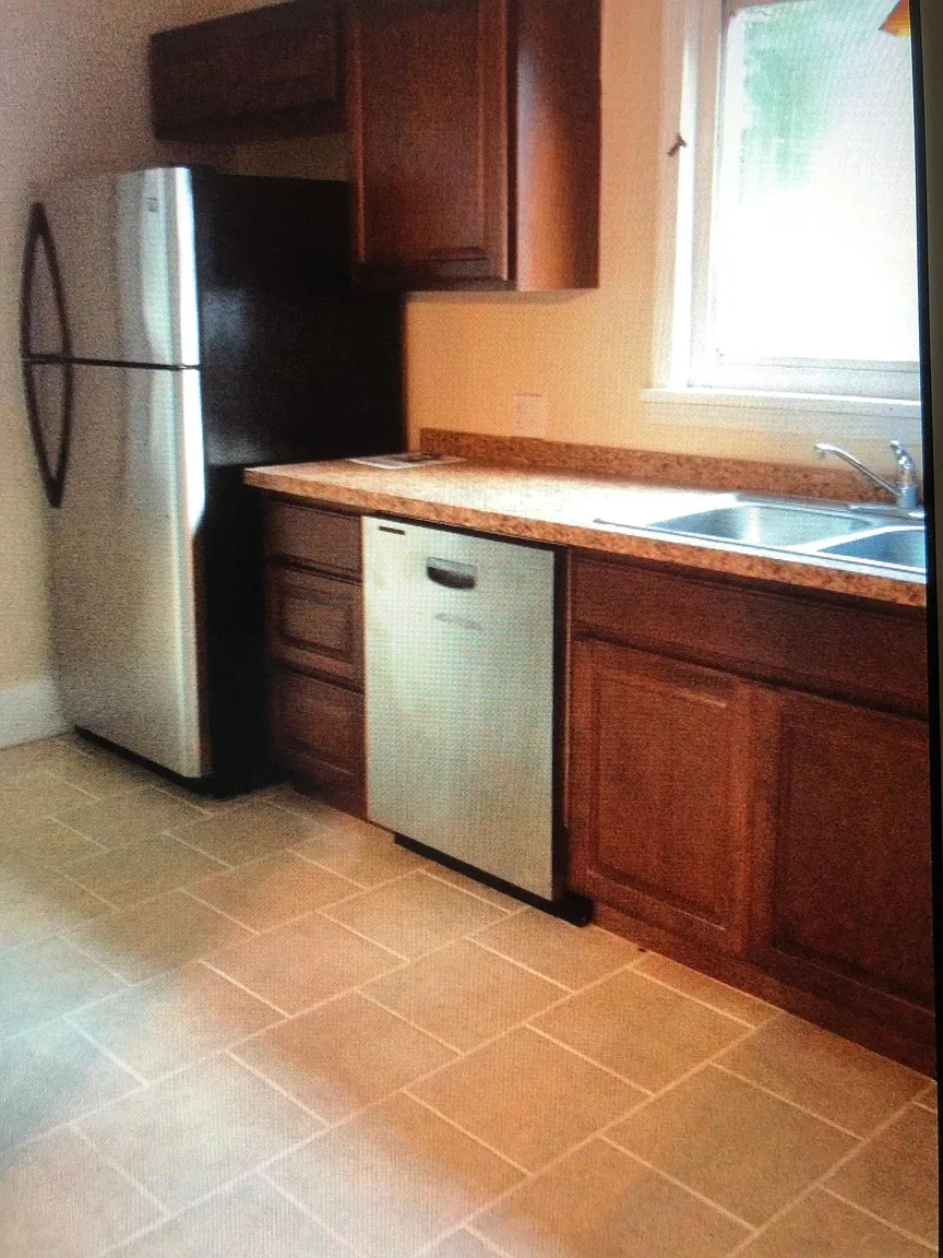 72 Carlisle St photo 1