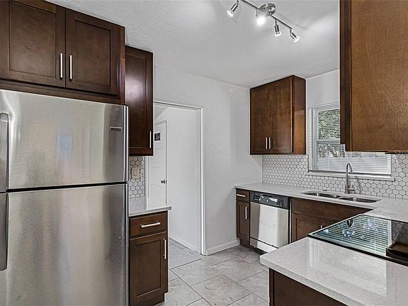 5th image of 4634 9th Ave S