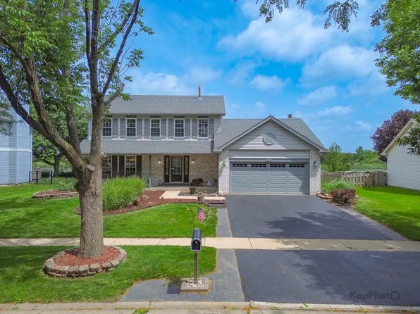 1450 Parkside Dr, Bolingbrook, IL 60490